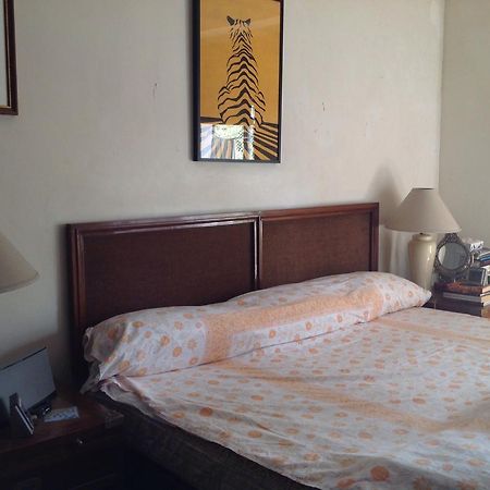 Homestay Chateau 39 นิวเดลี ภายนอก รูปภาพ