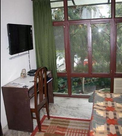 Homestay Chateau 39 นิวเดลี ภายนอก รูปภาพ